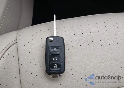 2010 Volkswagen Jetta Limited Edition из США, поврежденный, VIN 3VWRZ7AJ7AM113159